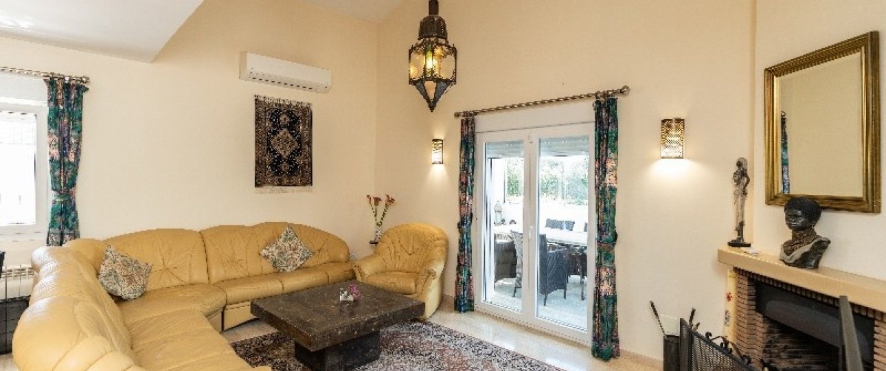 Resale - Villa - Marbella - Marbesa