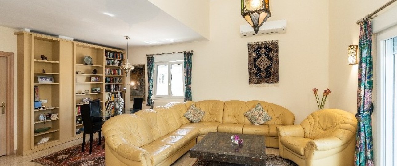 Resale - Villa - Marbella - Marbesa
