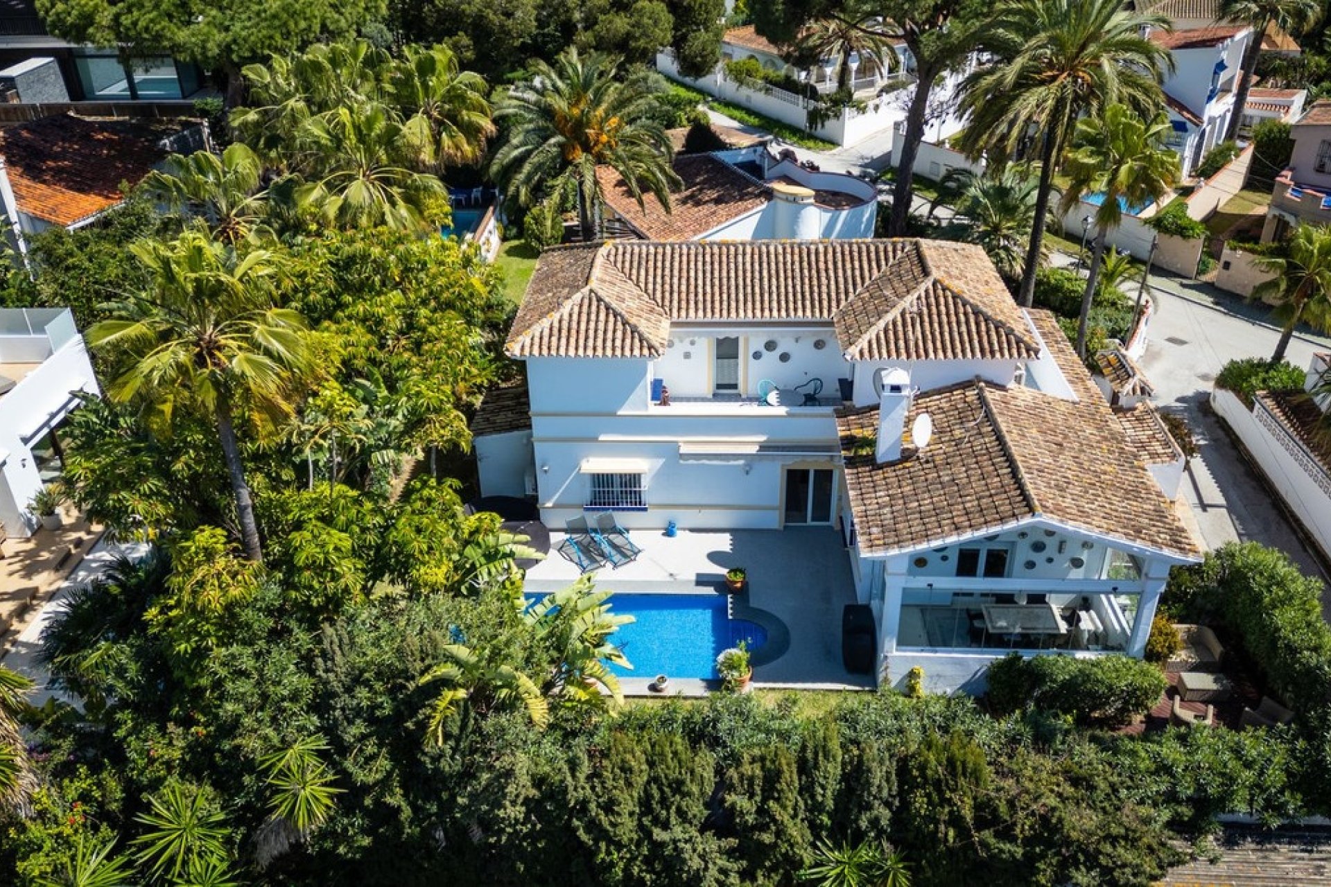 Resale - Villa - Marbella - Marbesa