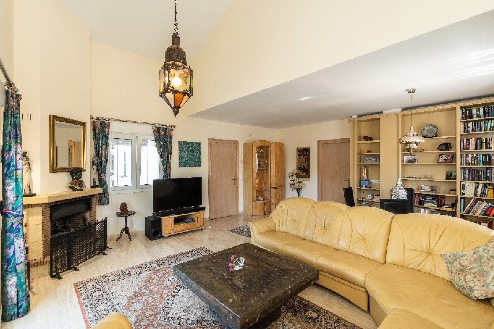 Resale - Villa - Marbella - Marbesa
