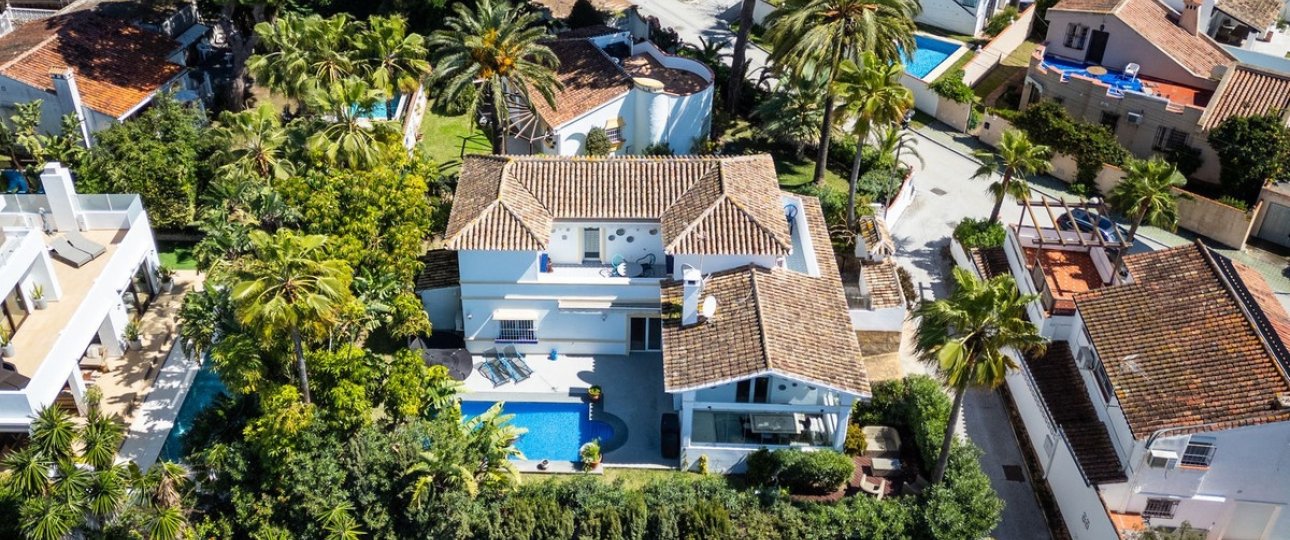 Resale - Villa - Marbella - Marbesa