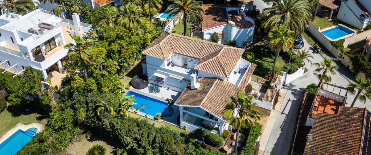 Resale - Villa - Marbella - Marbesa