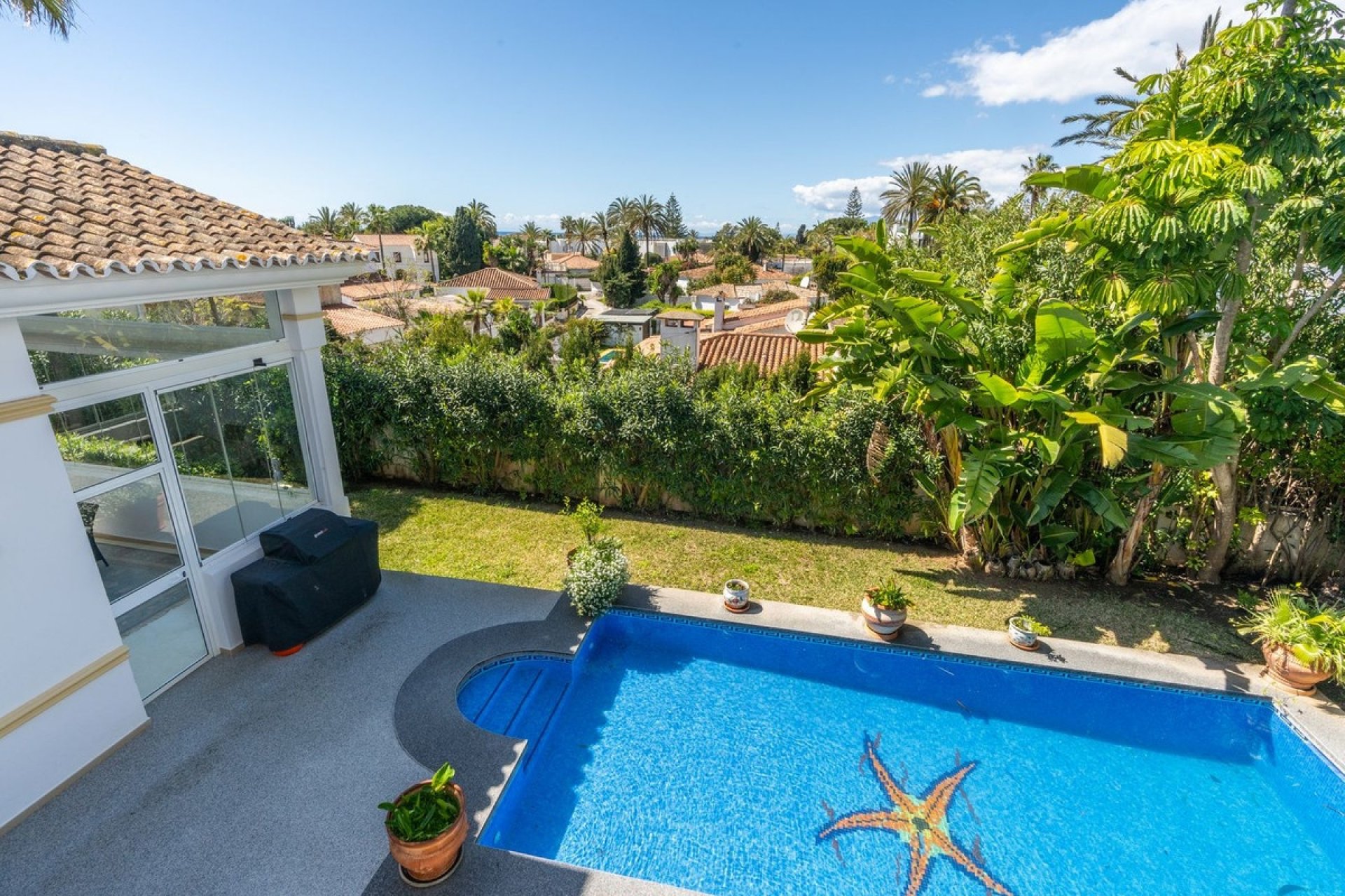 Resale - Villa - Marbella - Marbesa