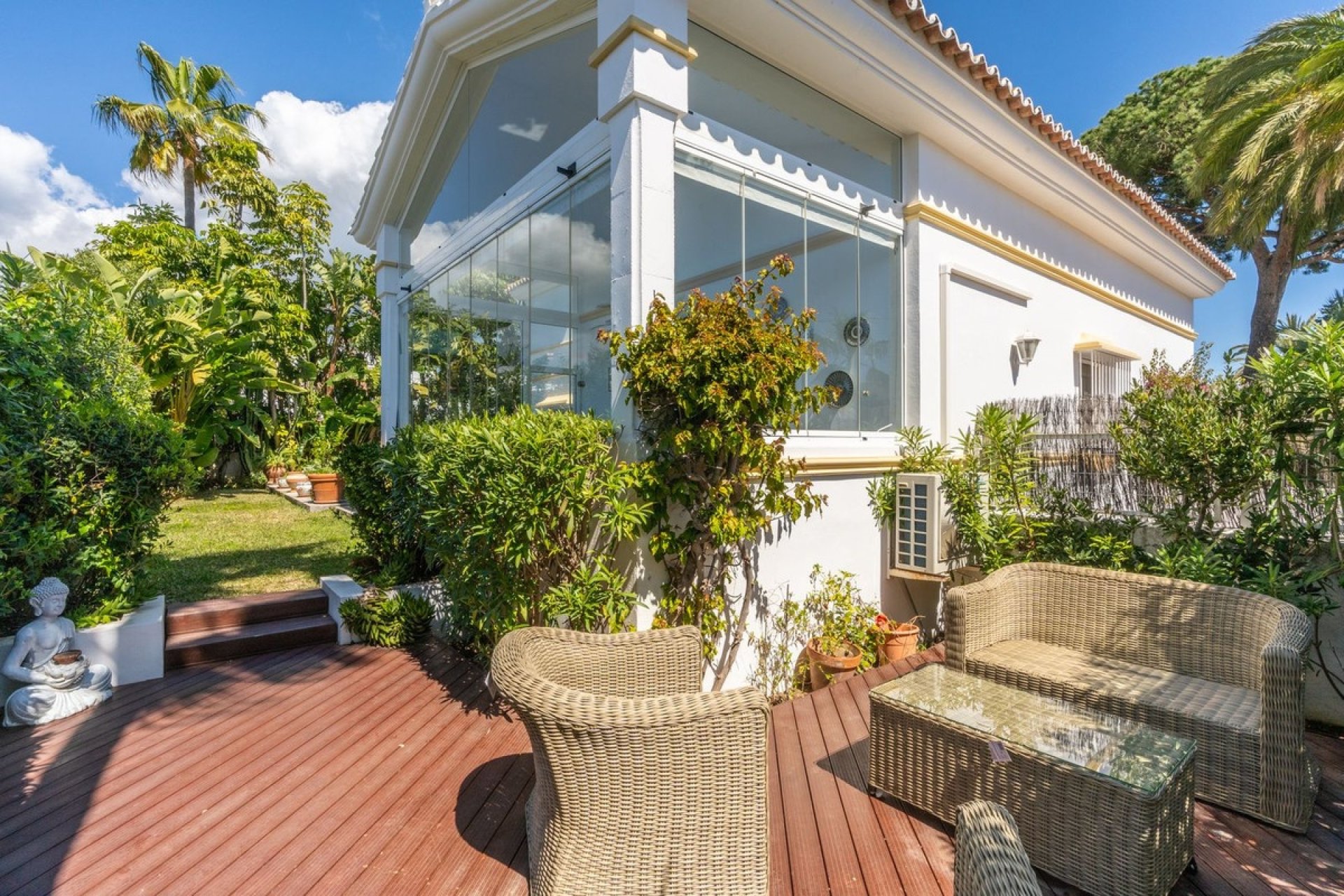 Resale - Villa - Marbella - Marbesa
