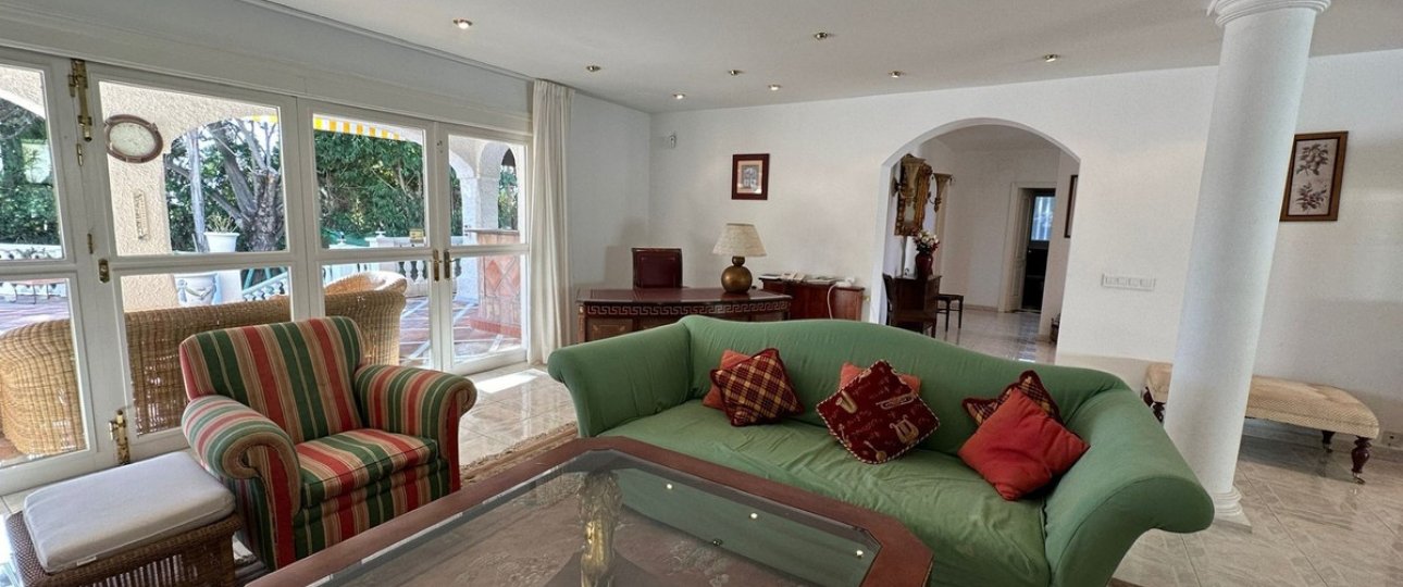 Resale - Villa - Marbella - Marbesa