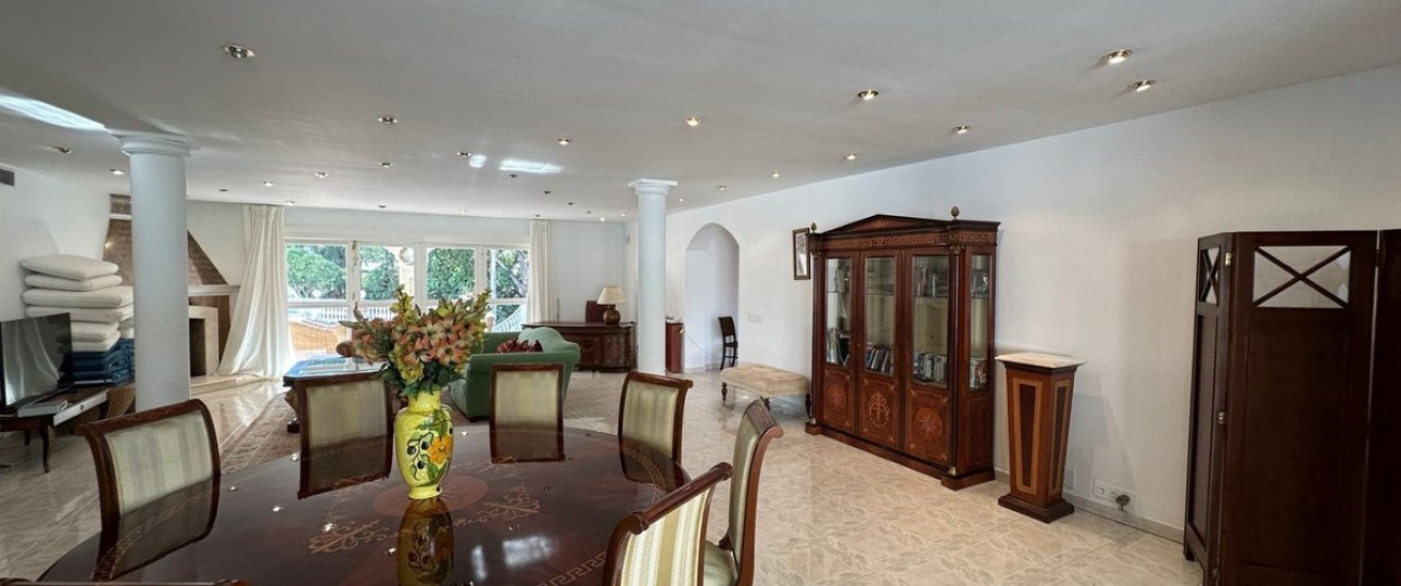 Resale - Villa - Marbella - Marbesa