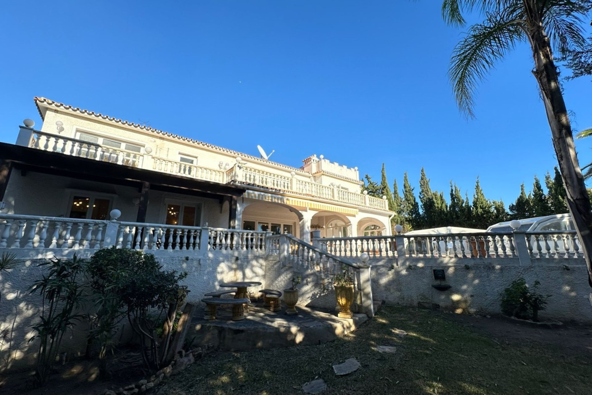 Resale - Villa - Marbella - Marbesa