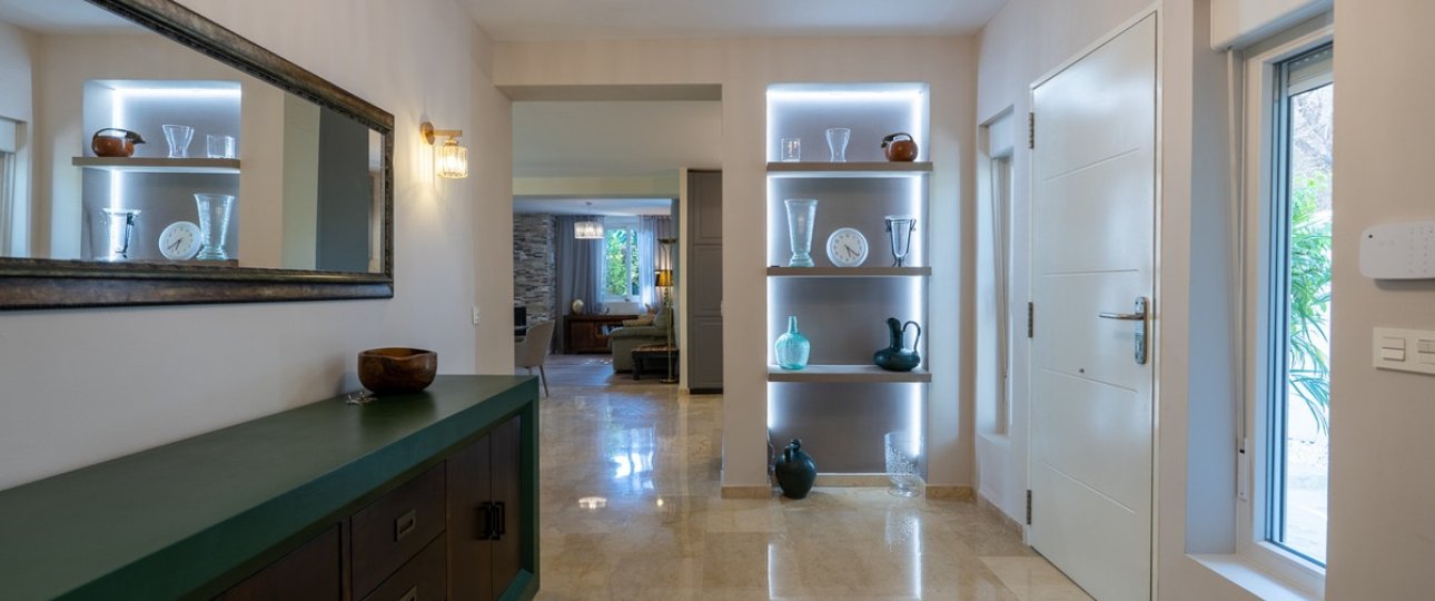Resale - Villa - Marbella - Marbesa