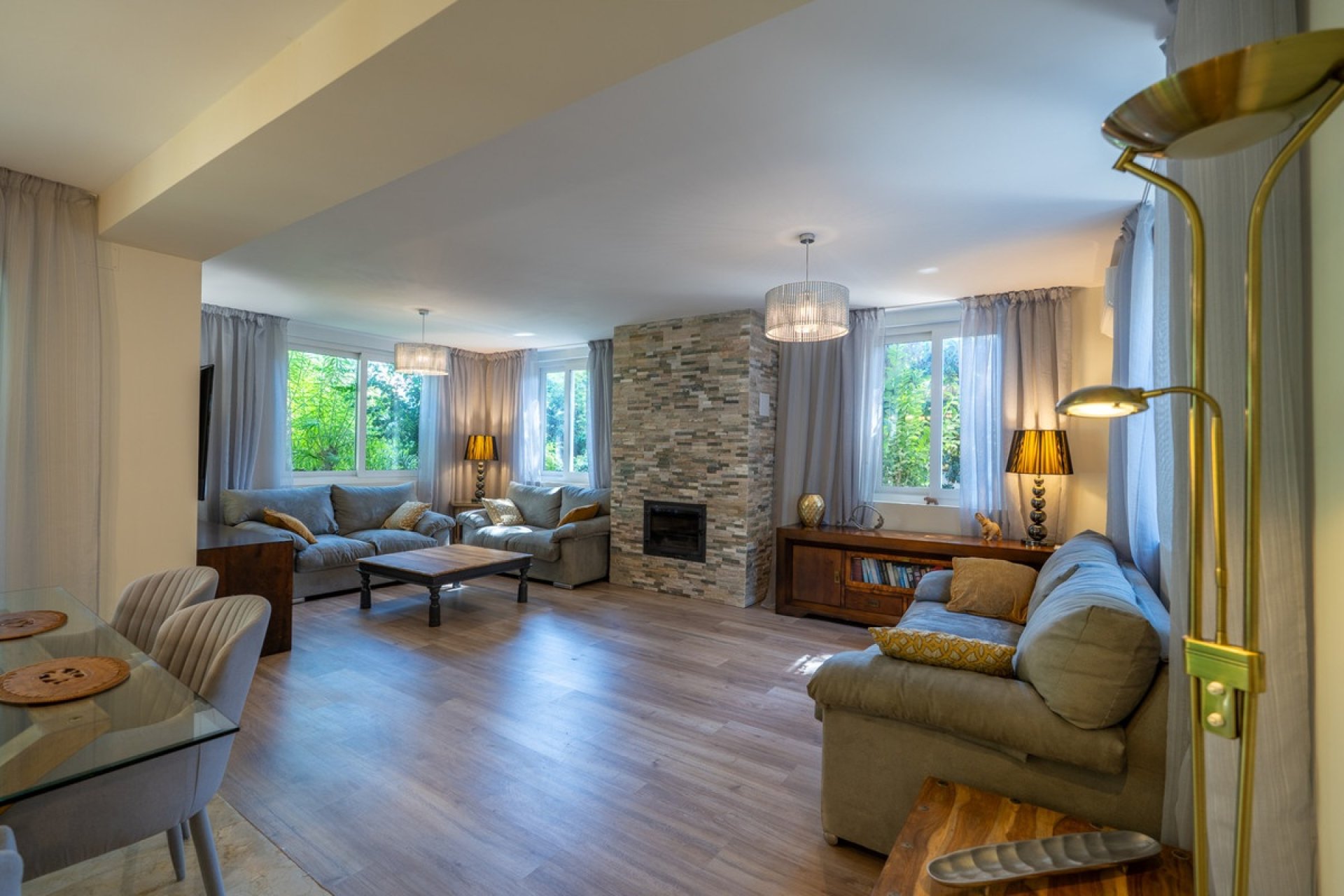 Resale - Villa - Marbella - Marbesa