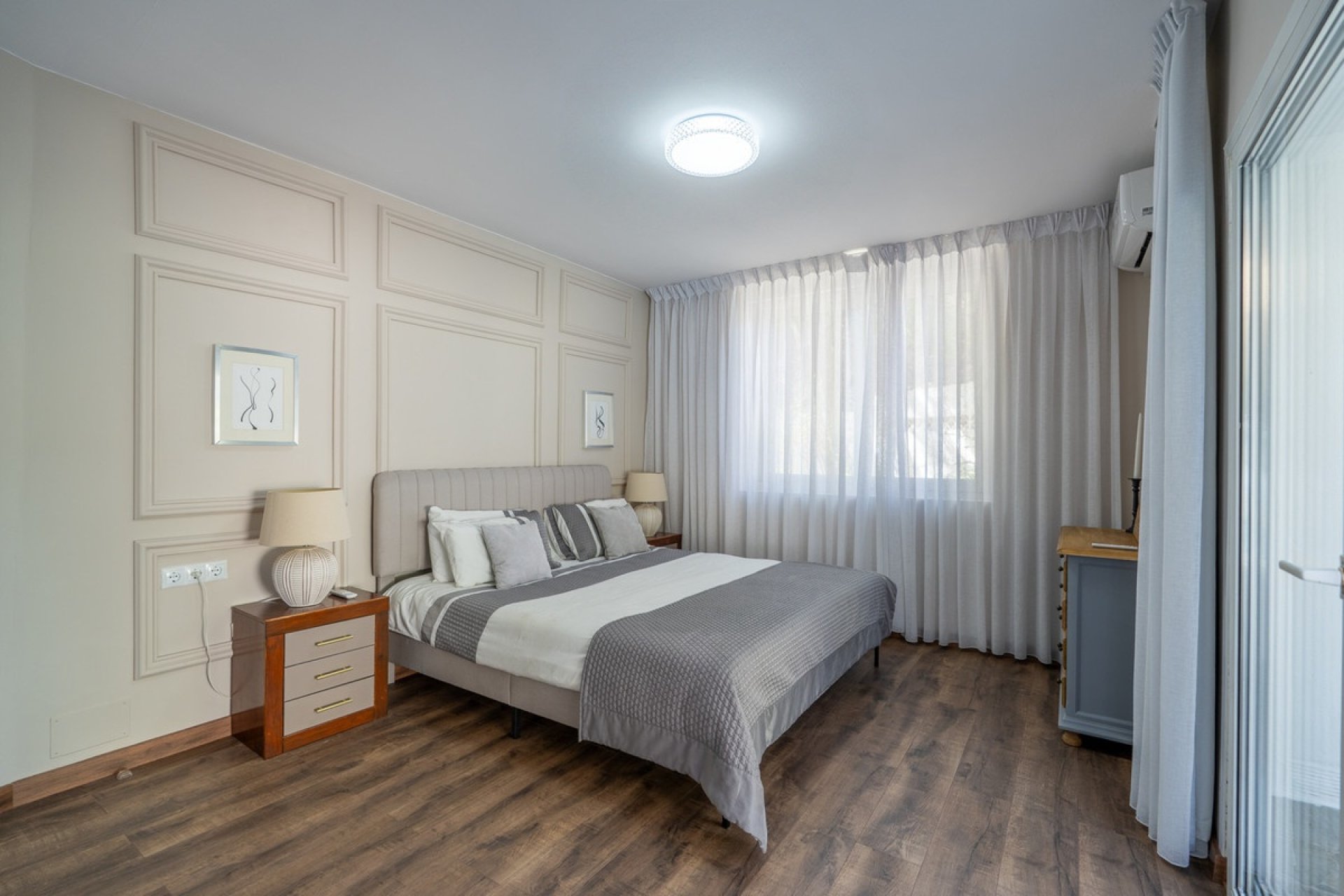 Resale - Villa - Marbella - Marbesa