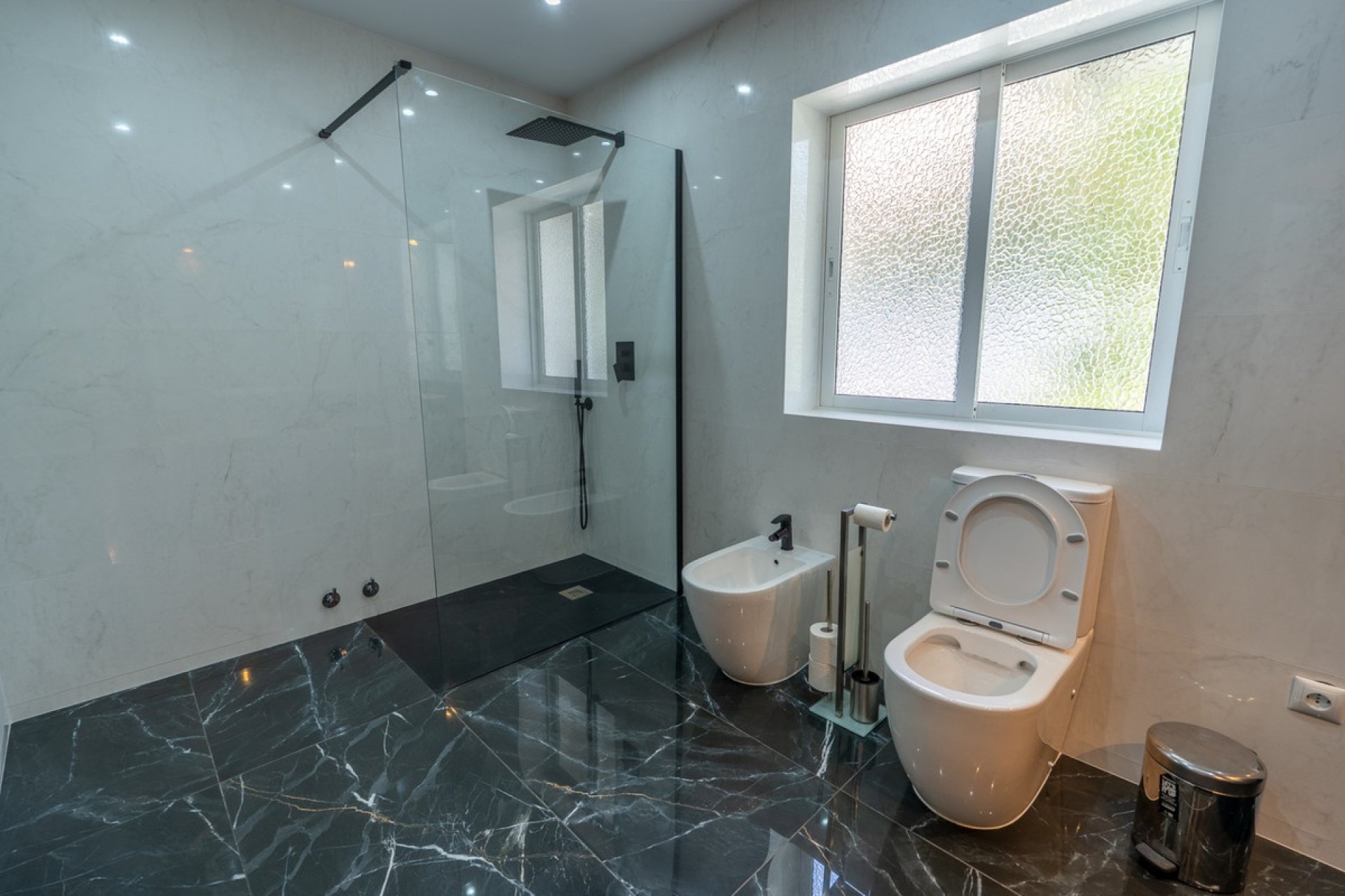 Resale - Villa - Marbella - Marbesa