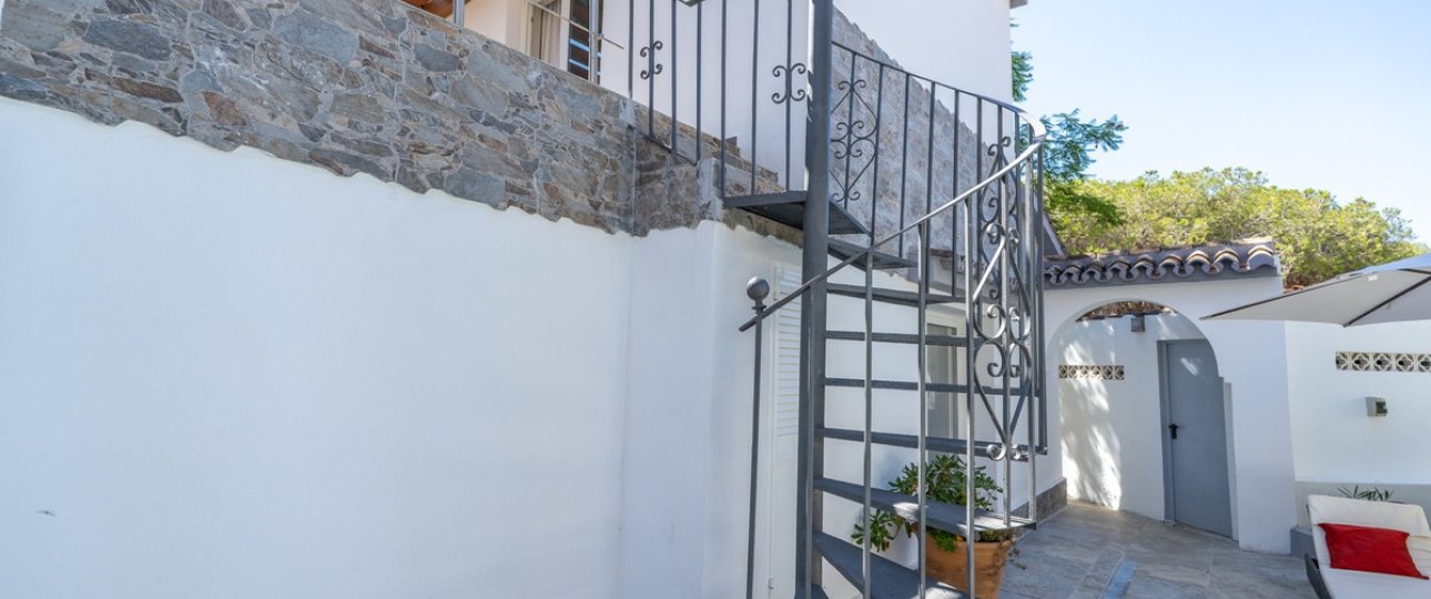 Resale - Villa - Marbella - Marbesa