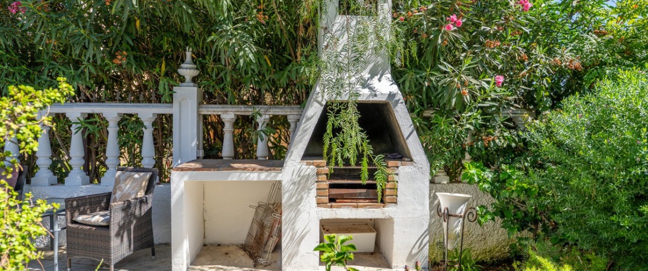Resale - Villa - Marbella - Marbesa
