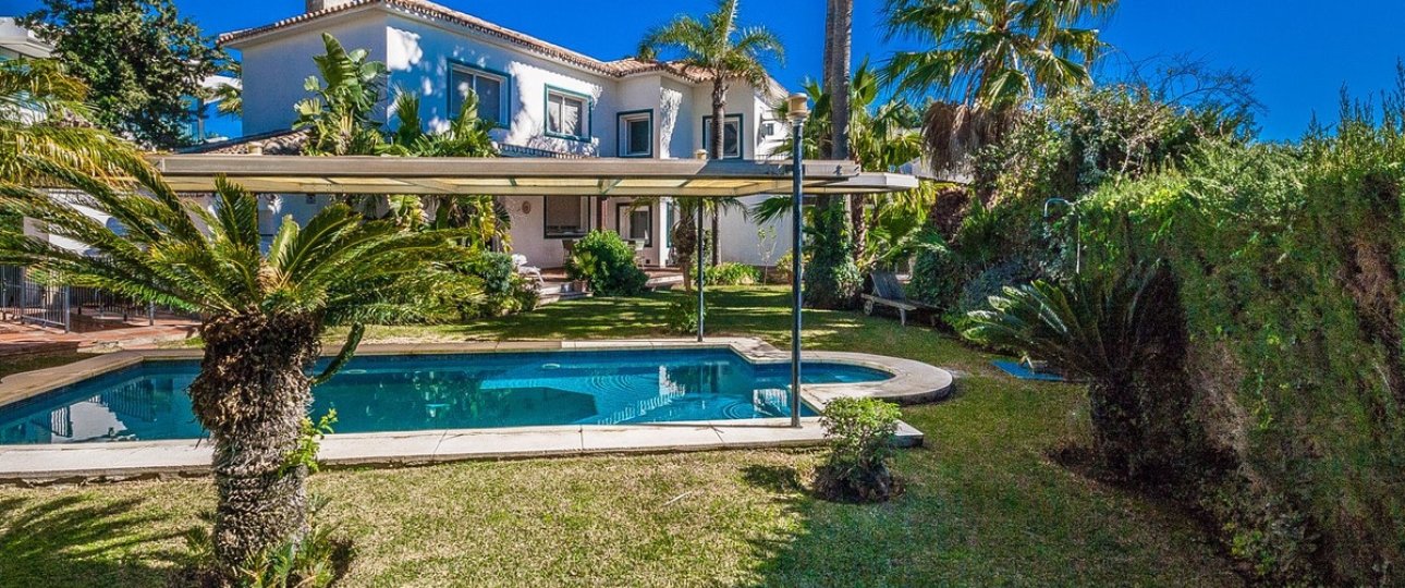 Resale - Villa - Marbella - Marbesa