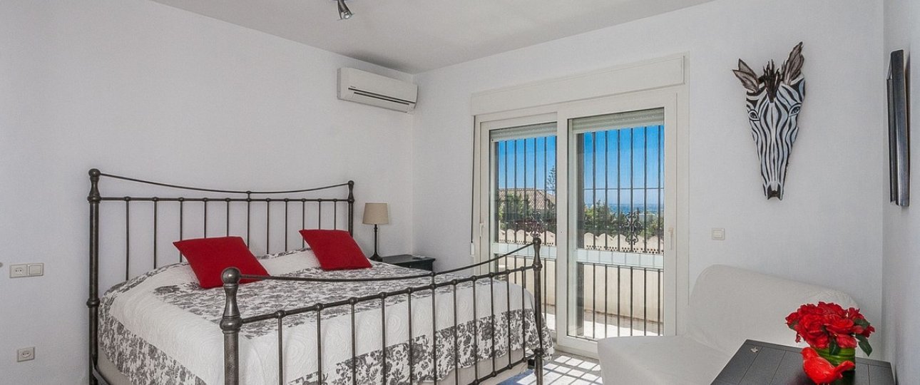 Resale - Villa - Marbella - Marbesa