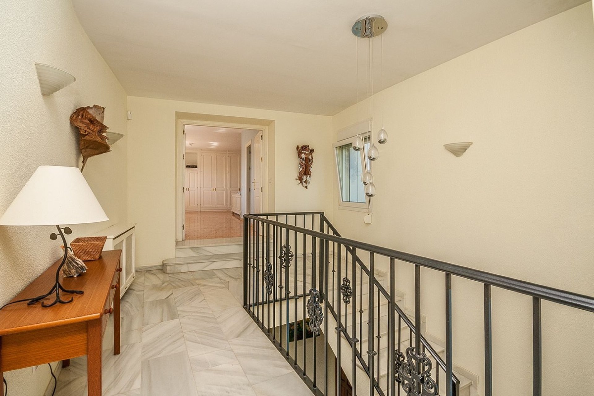 Resale - Villa - Marbella - Marbesa