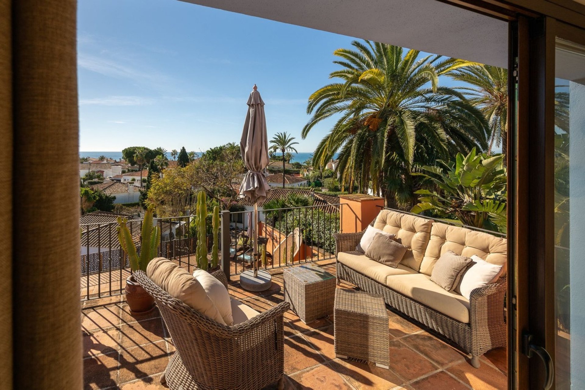 Resale - Villa - Marbella - Marbesa