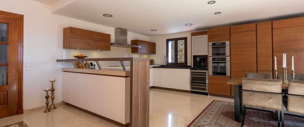 Resale - Villa - Marbella - Marbesa