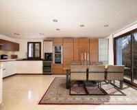 Resale - Villa - Marbella - Marbesa