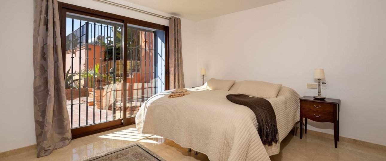Resale - Villa - Marbella - Marbesa