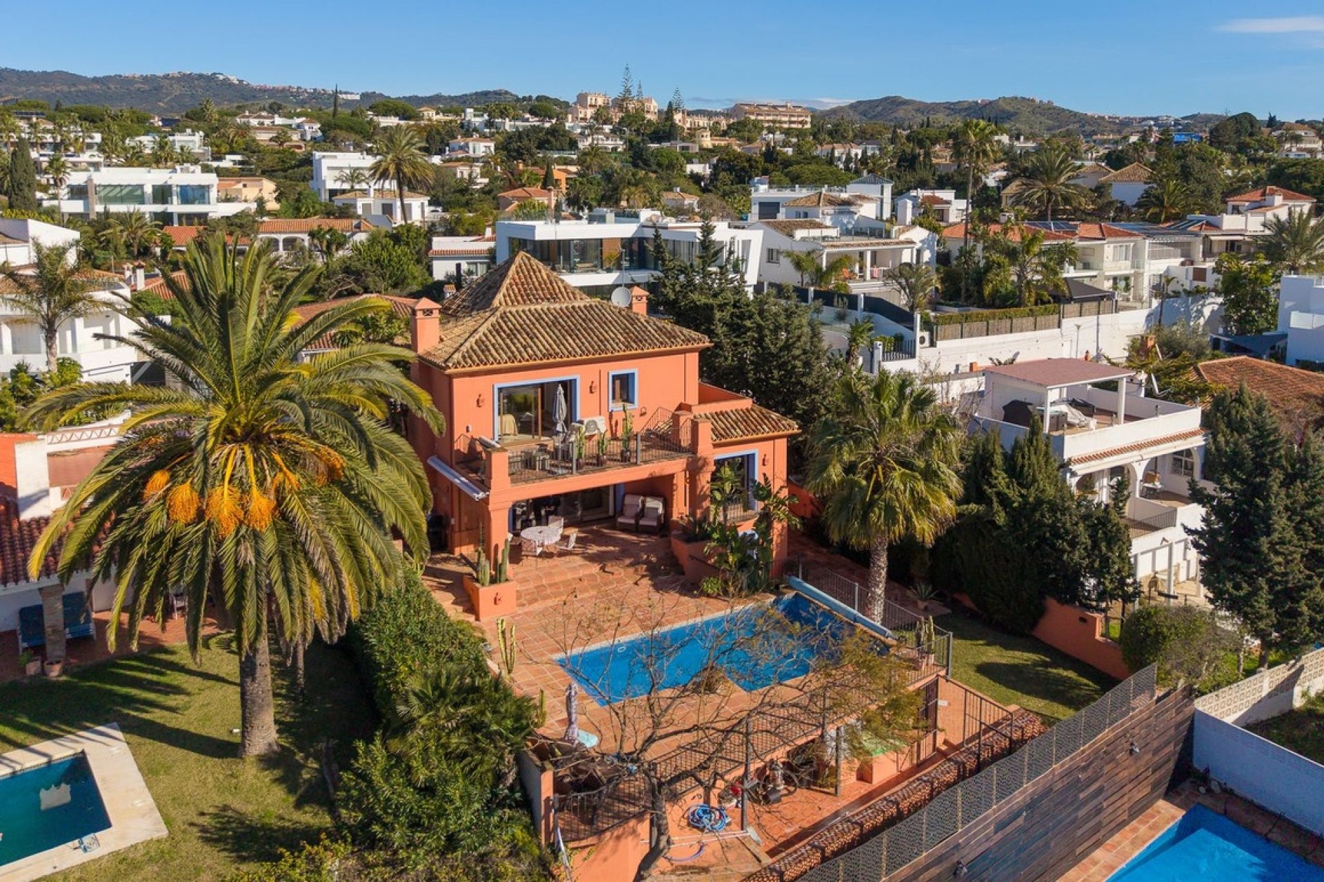 Resale - Villa - Marbella - Marbesa