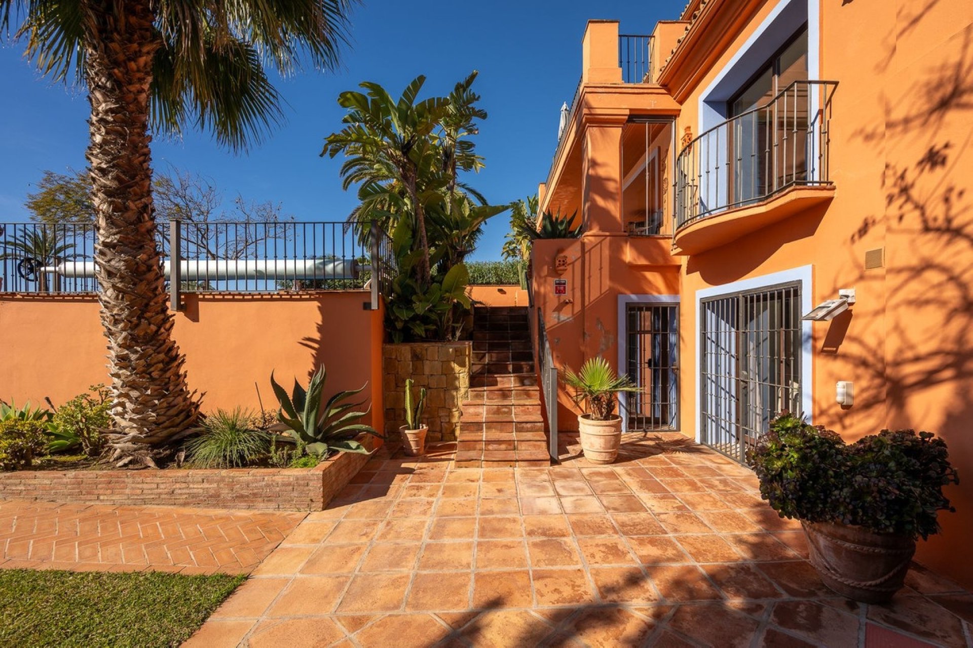 Resale - Villa - Marbella - Marbesa