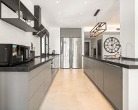 Resale - Villa - Marbella - Marbesa