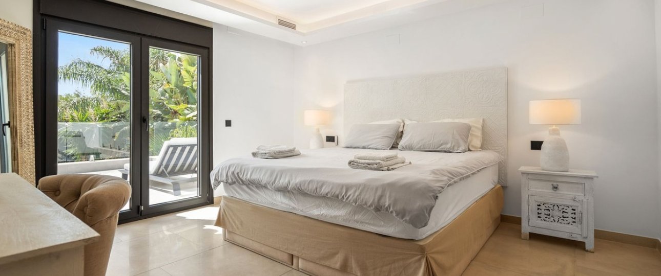 Resale - Villa - Marbella - Marbesa