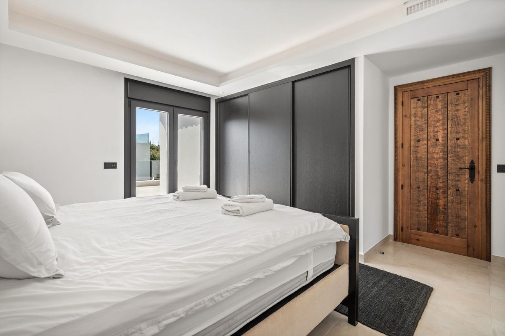 Resale - Villa - Marbella - Marbesa