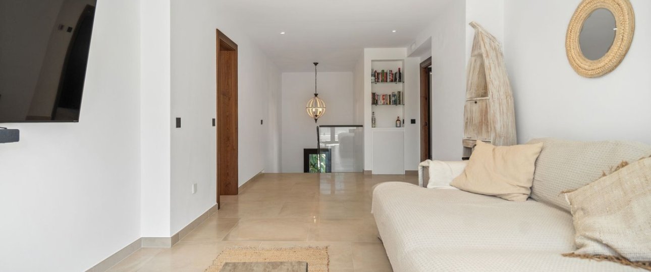 Resale - Villa - Marbella - Marbesa