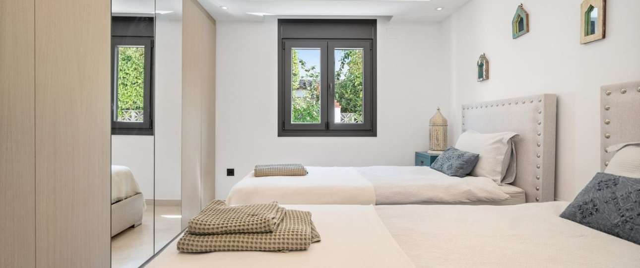 Resale - Villa - Marbella - Marbesa
