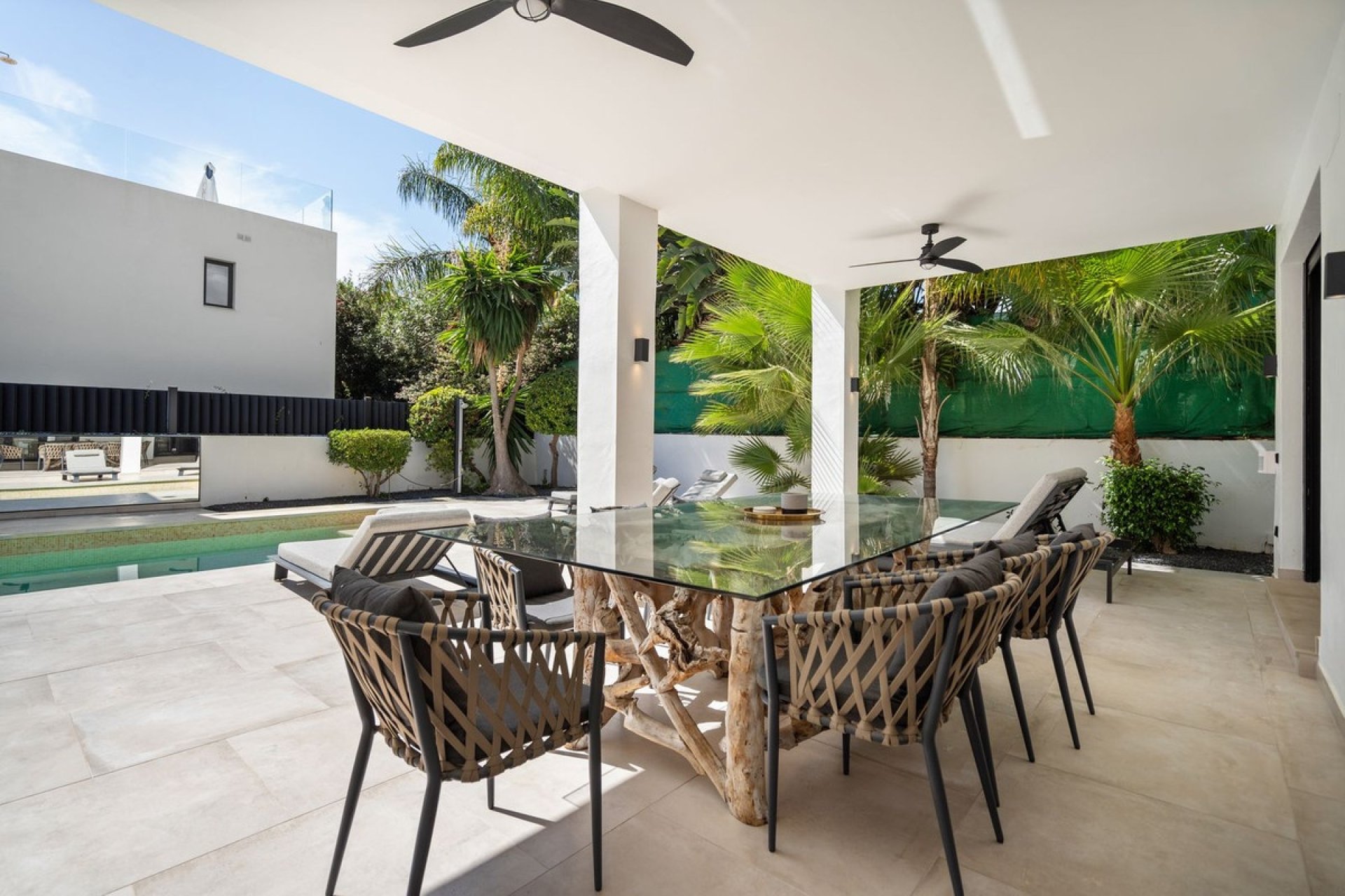 Resale - Villa - Marbella - Marbesa