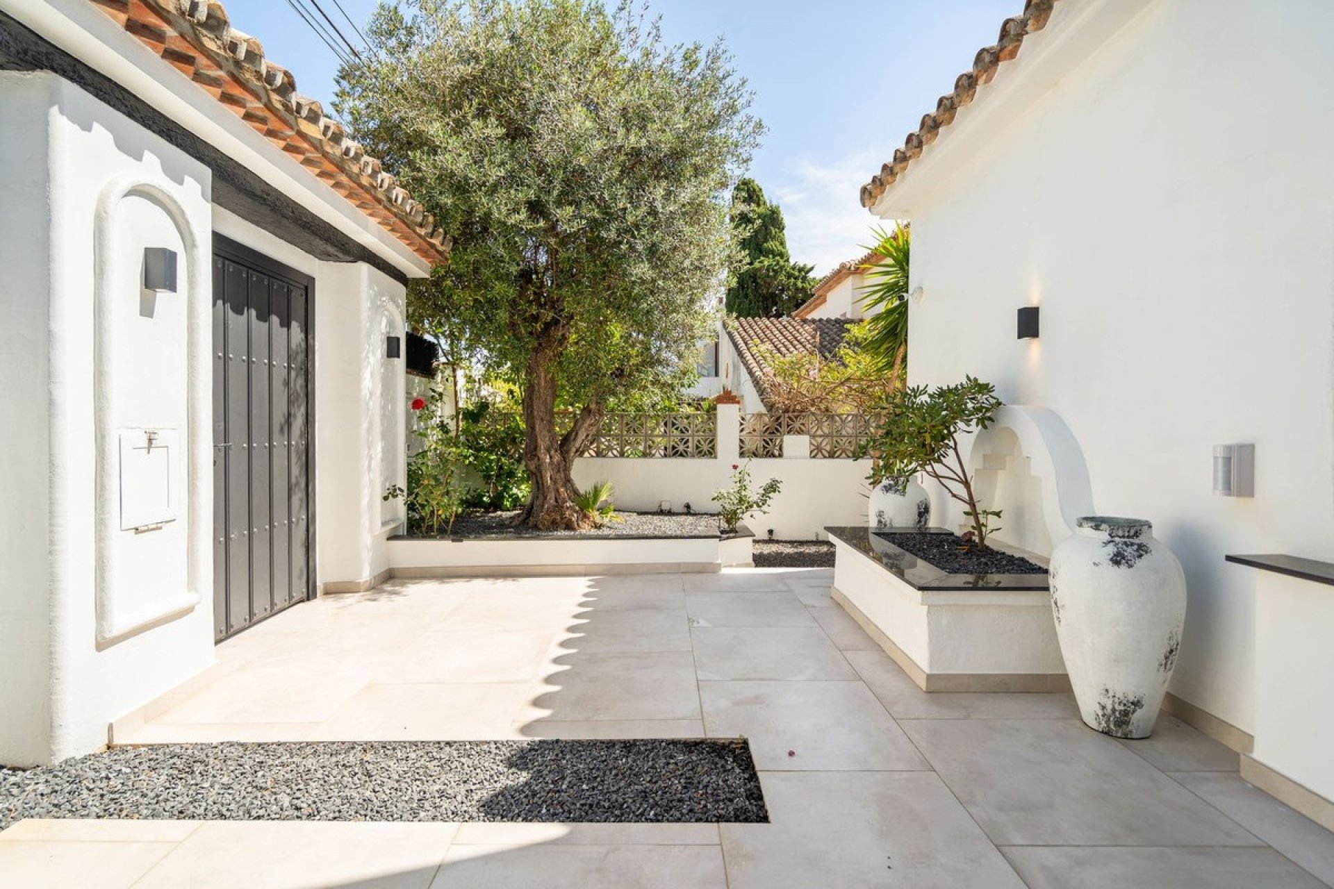 Resale - Villa - Marbella - Marbesa