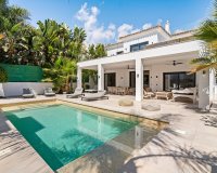 Resale - Villa - Marbella - Marbesa