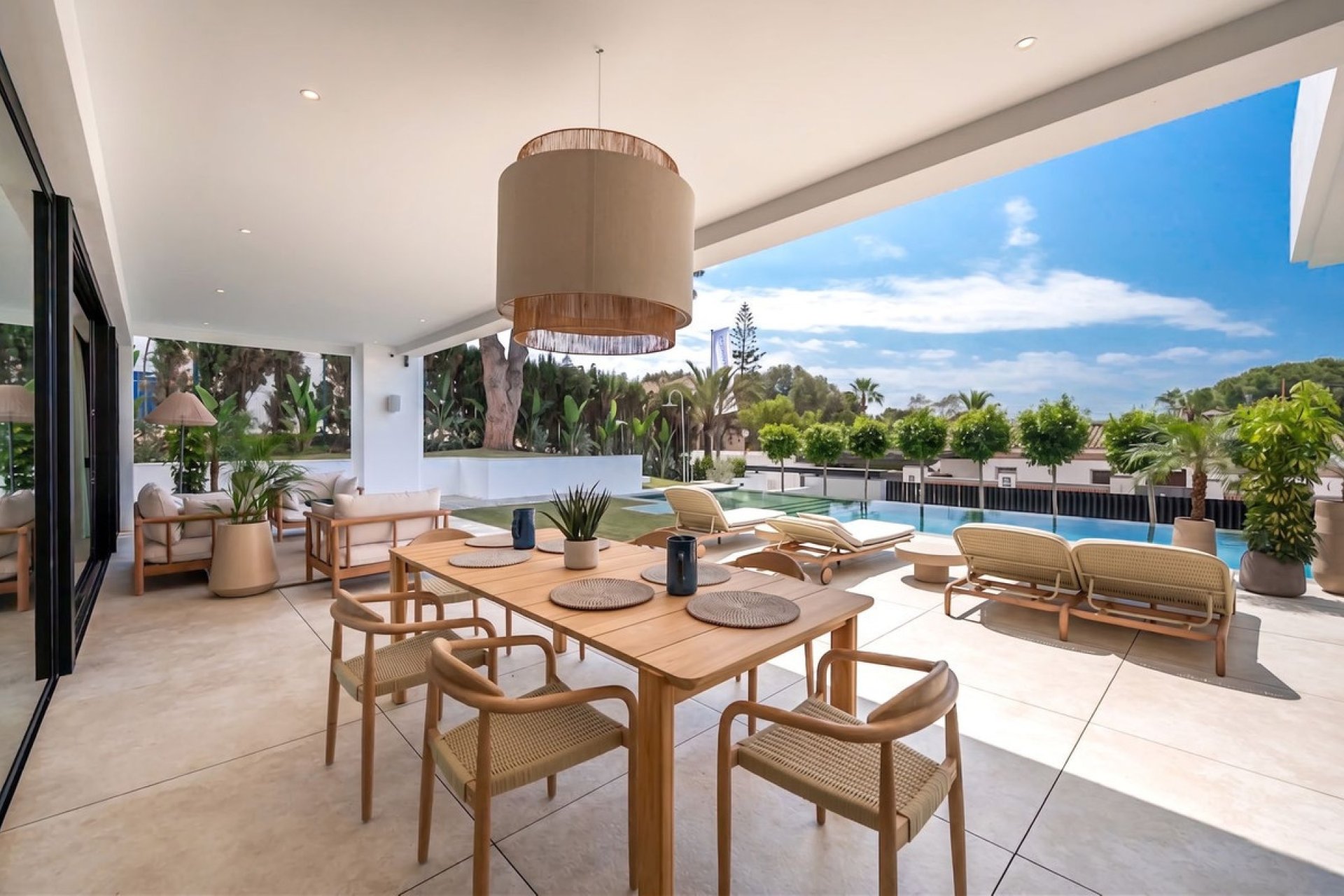 Resale - Villa - Marbella - Marbesa