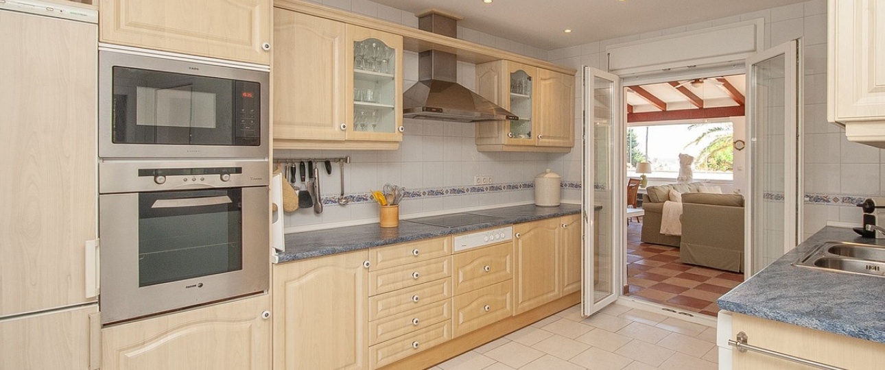 Resale - Villa - Marbella - Marbesa