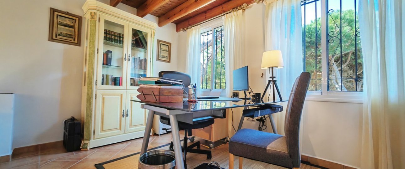 Resale - Villa - Marbella - Marbesa