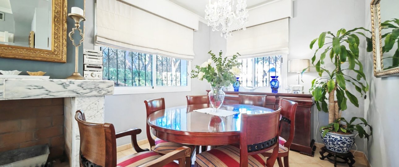 Resale - Villa - Marbella - Marbesa