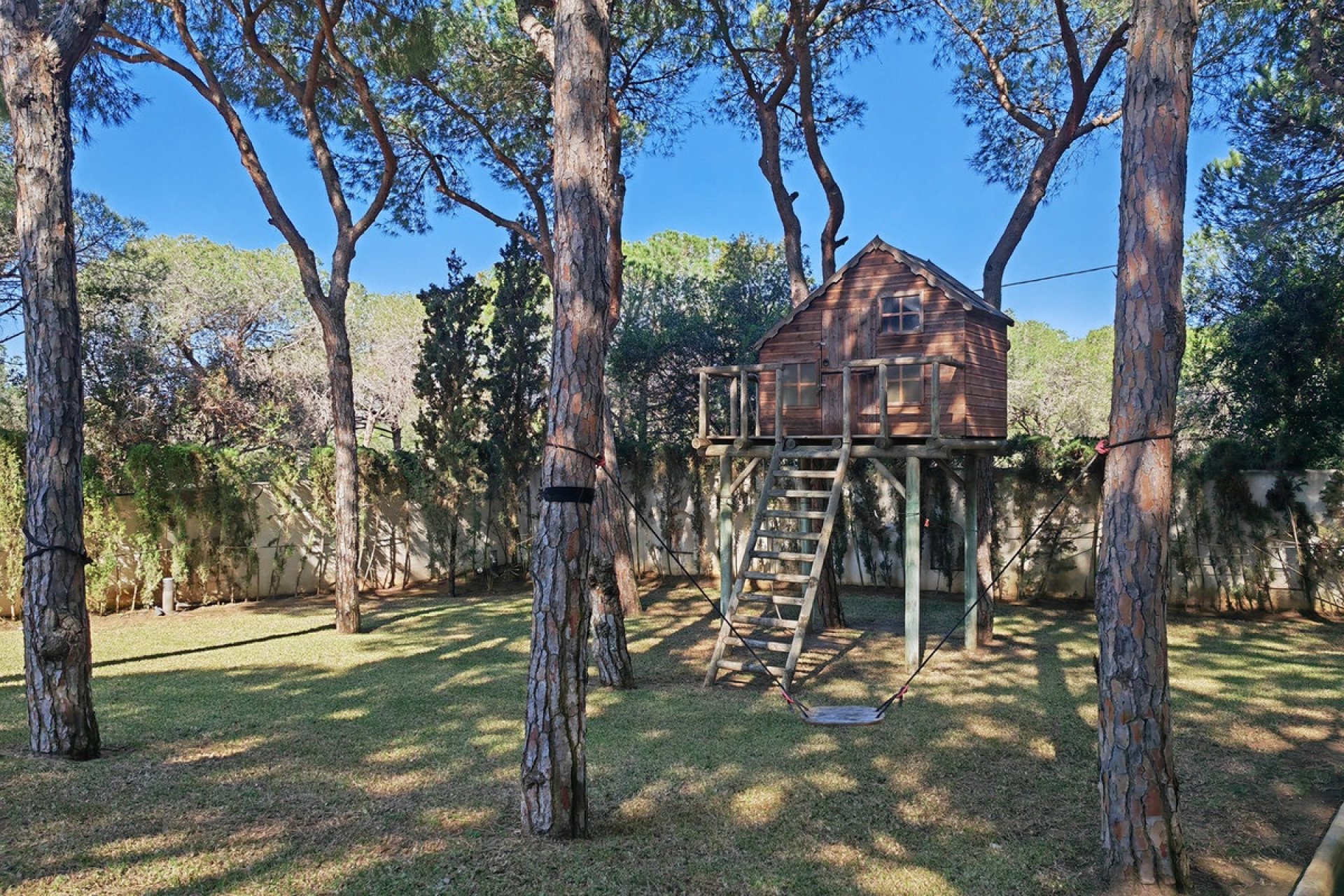 Resale - Villa - Marbella - Marbesa