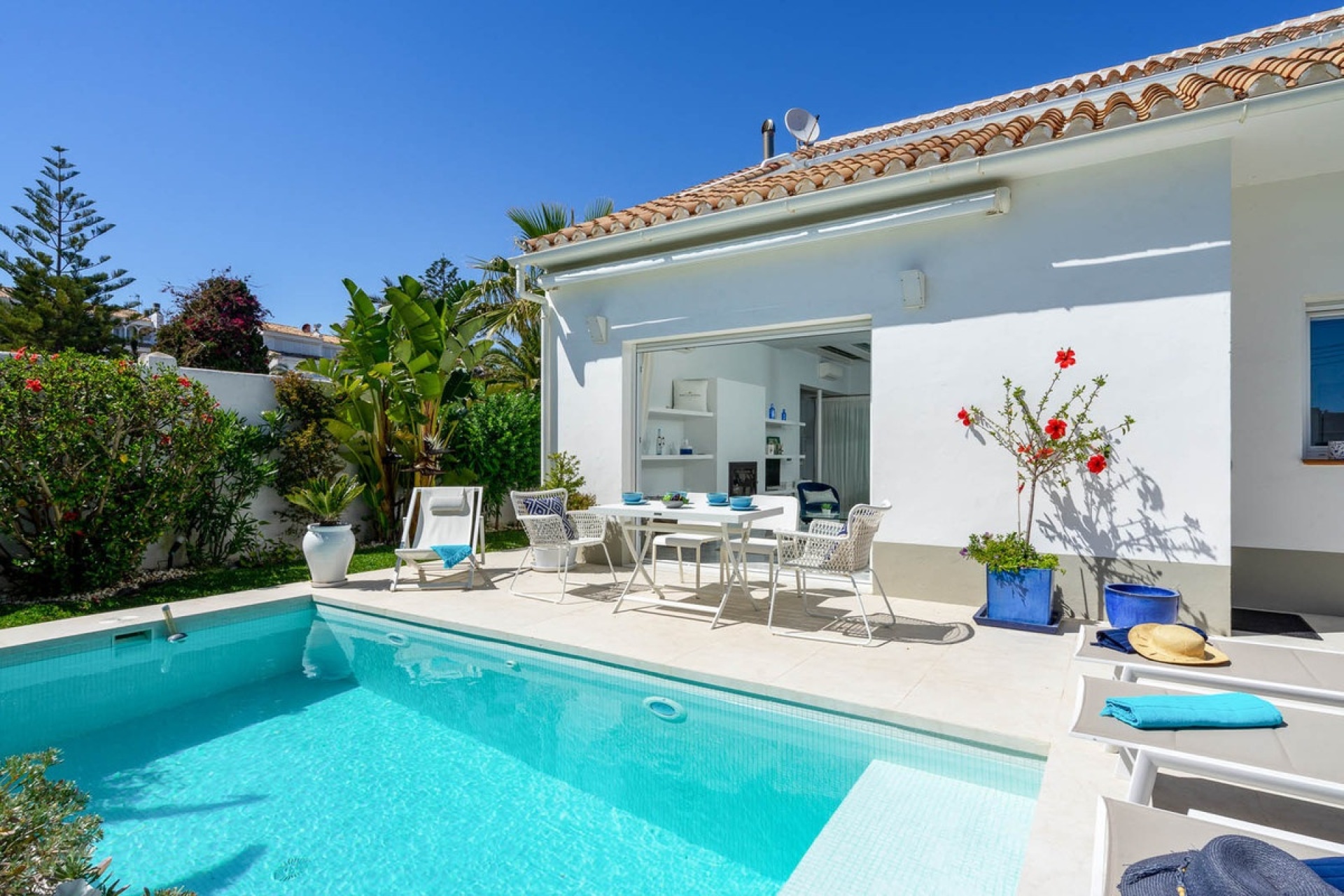 Resale - Villa - Marbella - Marbesa