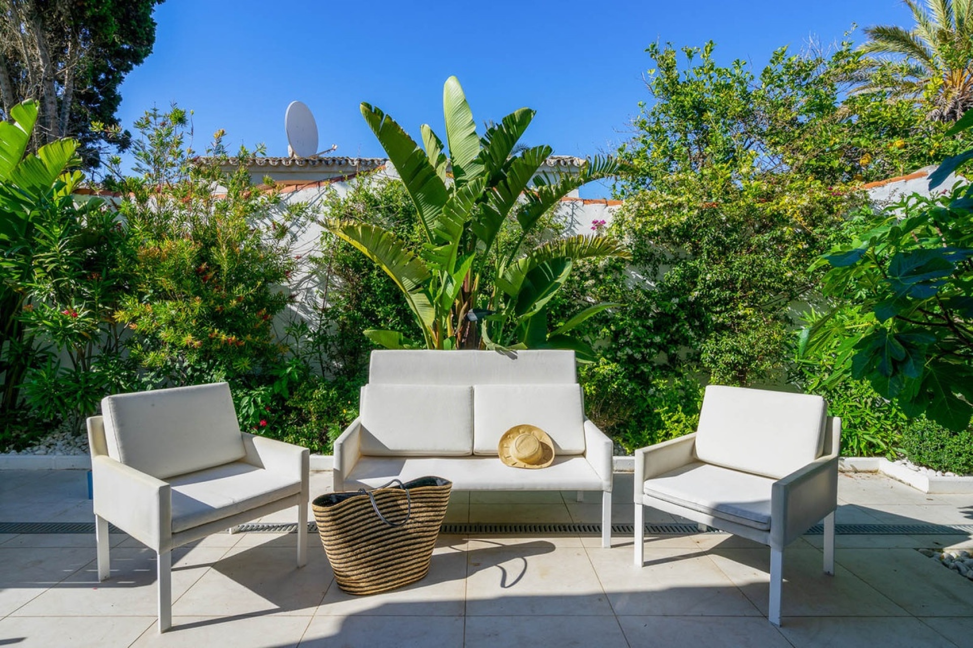 Resale - Villa - Marbella - Marbesa
