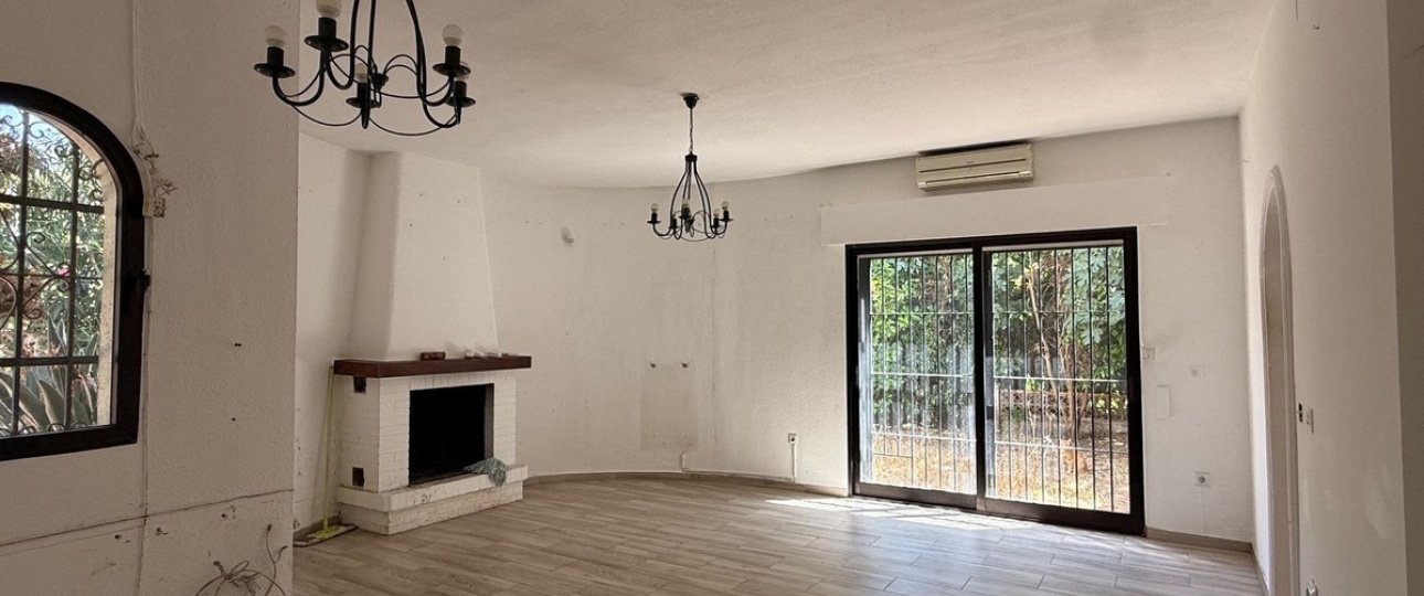 Resale - Villa - Marbella - Marbesa