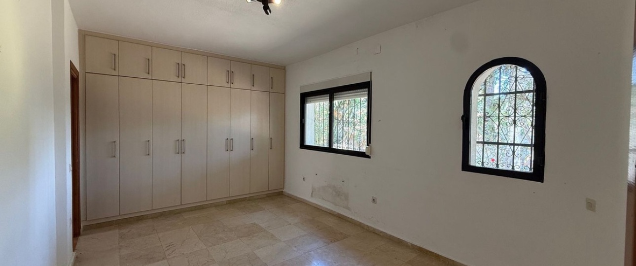 Resale - Villa - Marbella - Marbesa