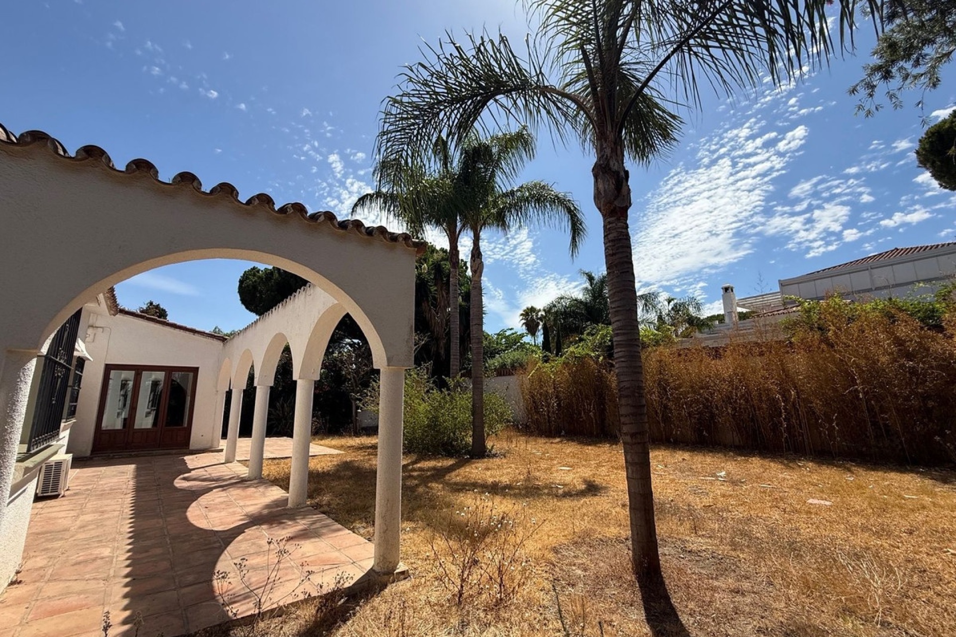 Resale - Villa - Marbella - Marbesa