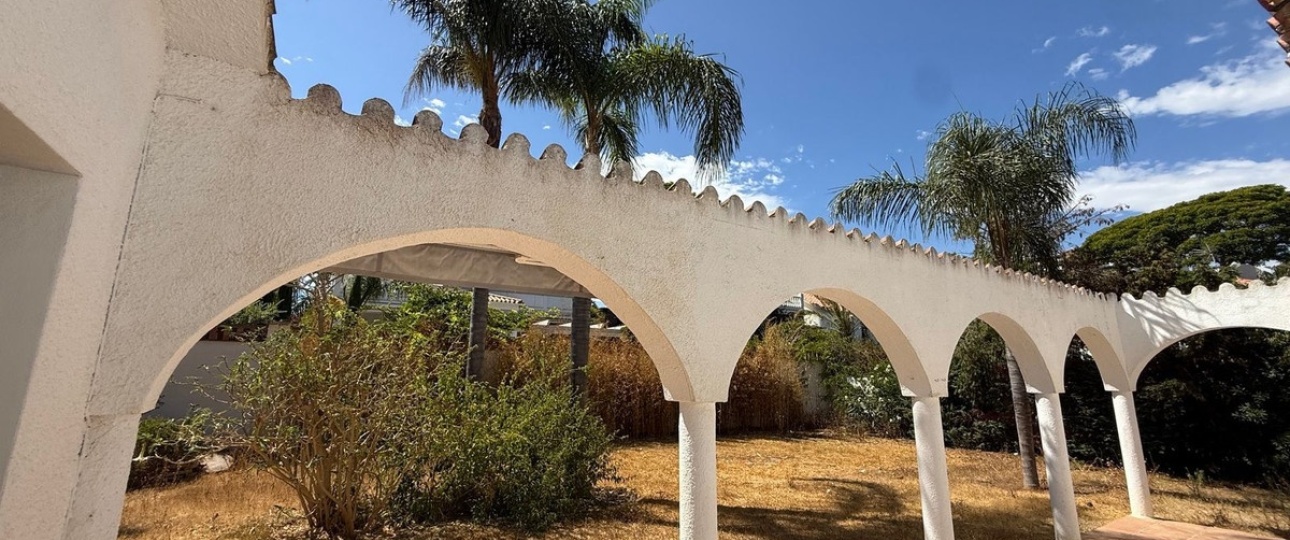 Resale - Villa - Marbella - Marbesa