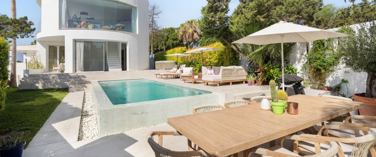 Resale - Villa - Marbella - Marbesa