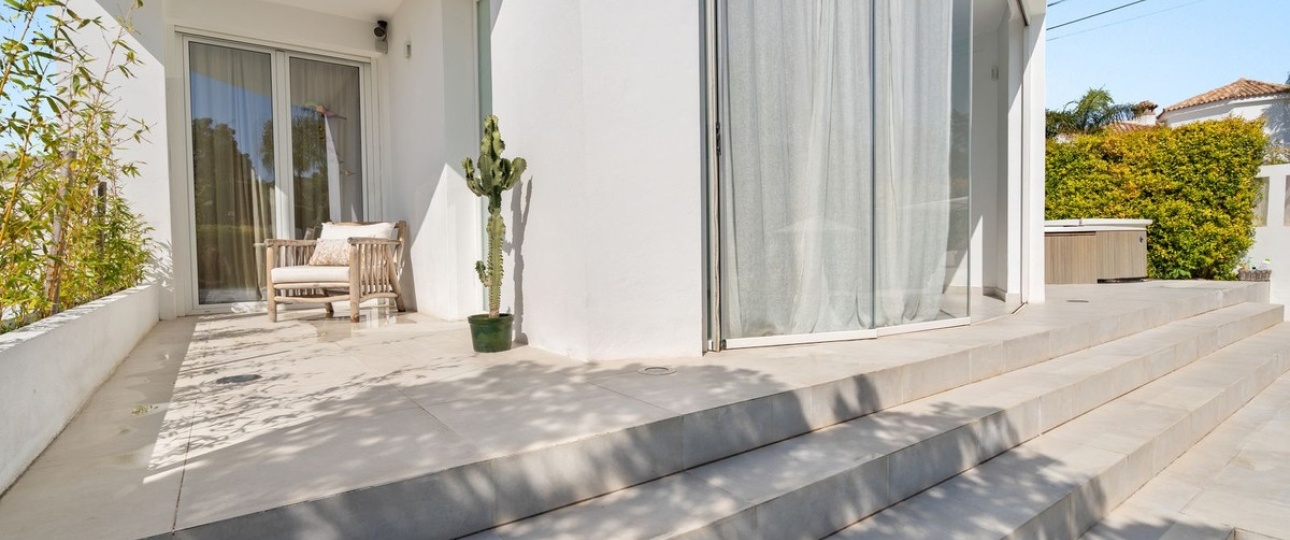 Resale - Villa - Marbella - Marbesa