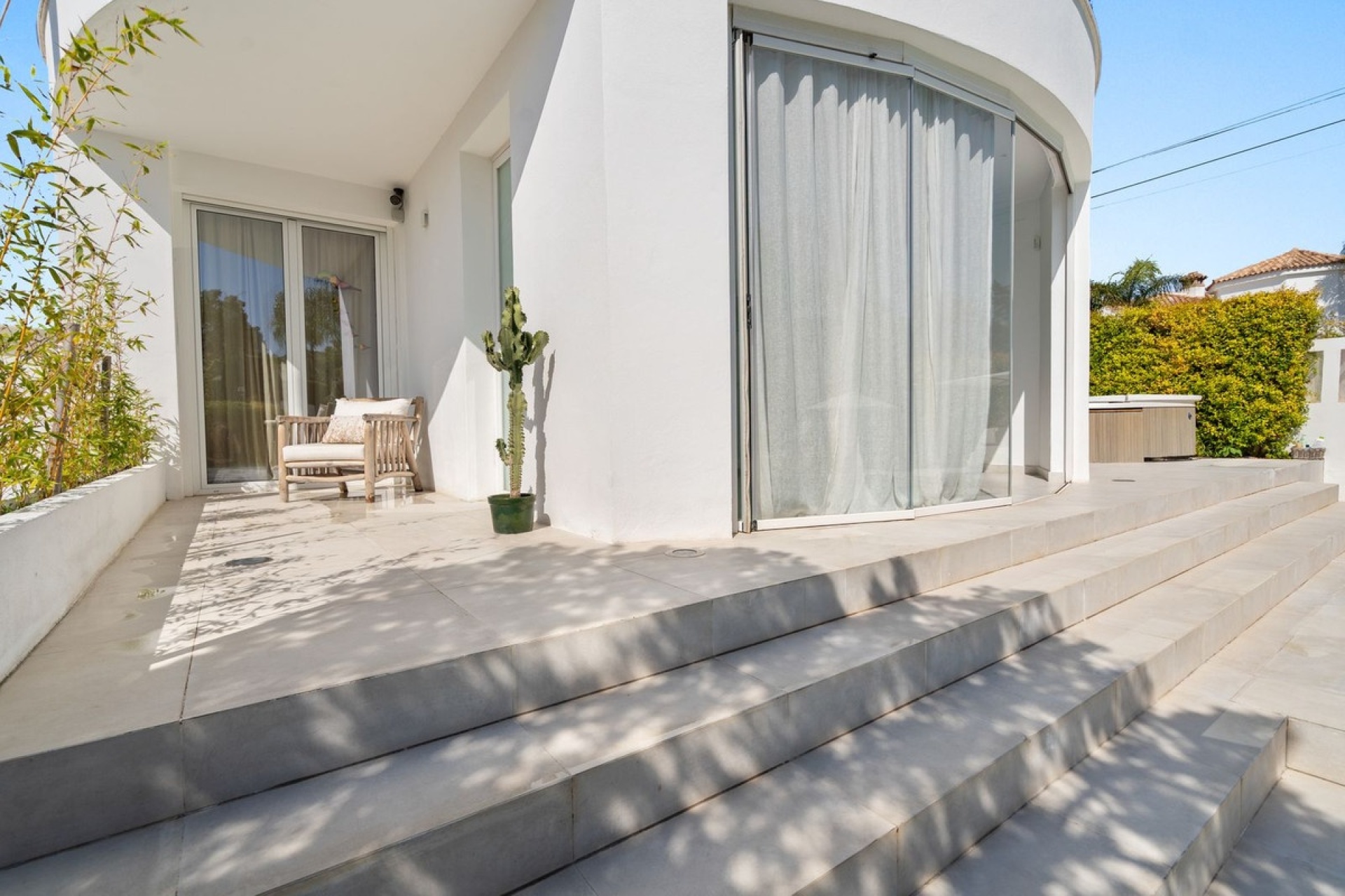 Resale - Villa - Marbella - Marbesa