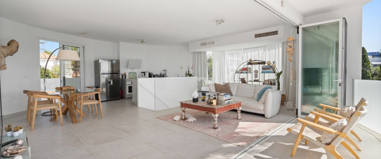 Resale - Villa - Marbella - Marbesa