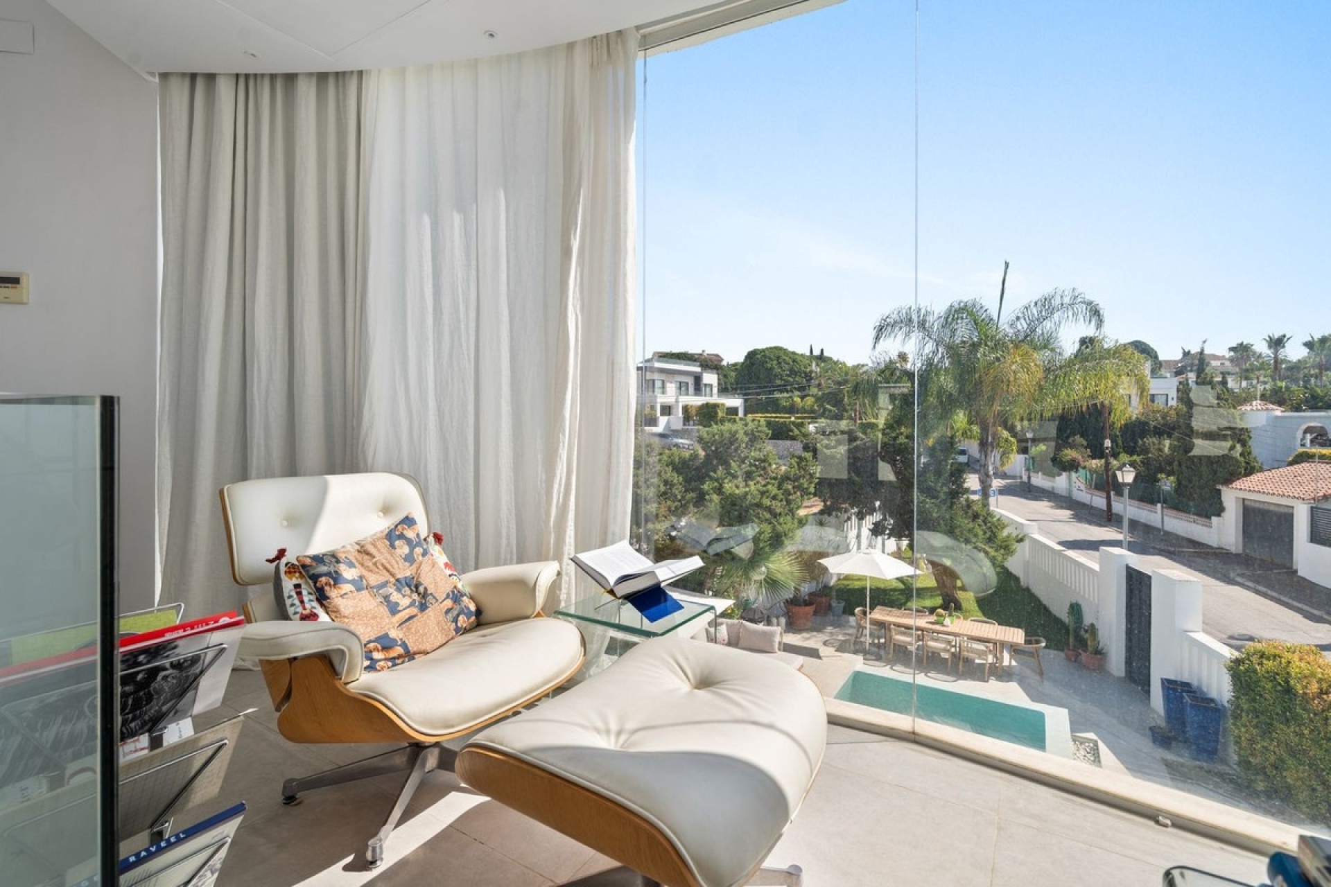 Resale - Villa - Marbella - Marbesa